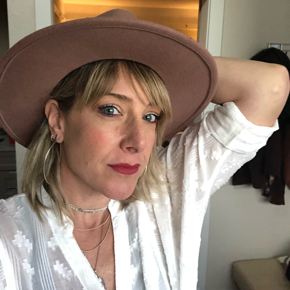 Meet your Posher, Emily